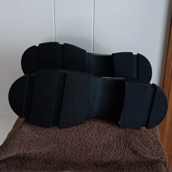 Women's Platform Leather Loafers - Picture 5 of 6